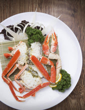 Charger l'image dans la galerie, PRÉ-VENTE DISPONIBLE Sections de Crabe des Neiges cuites fraiches 5-8 ONCES (10 LBS)